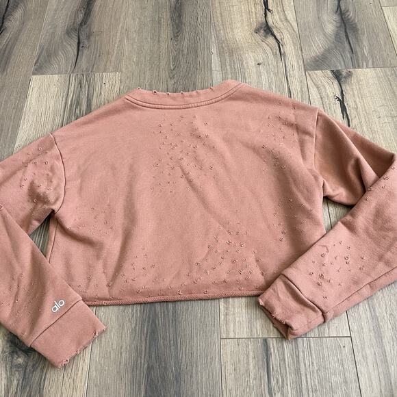 ALO Yoga Fierce Distressed Crewneck Cropped Pullover Sweatshirt Size XS Small * - Picture 9 of 10